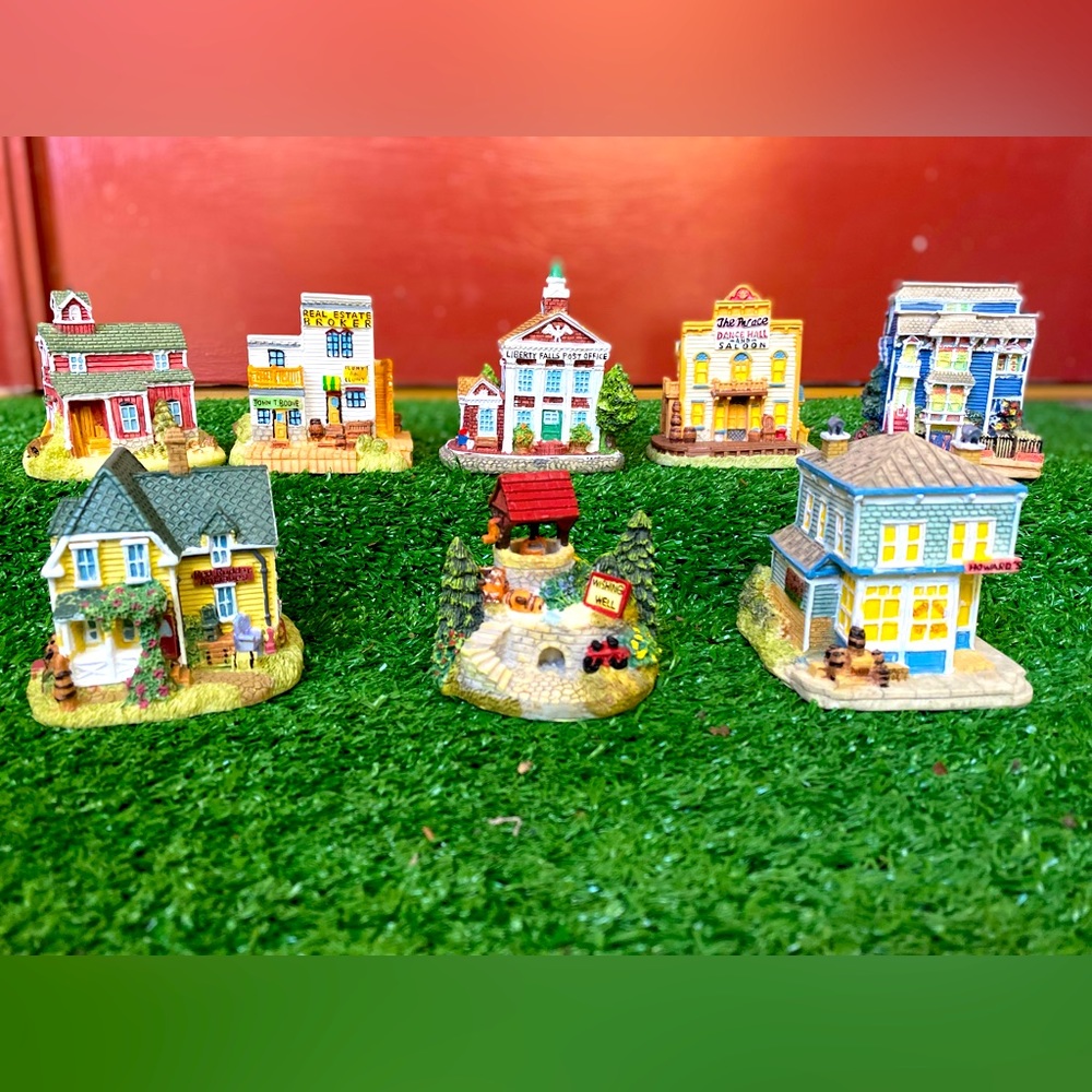 Liberty Falls Collectible Miniature Houses-Americana Collection- 8 pieces